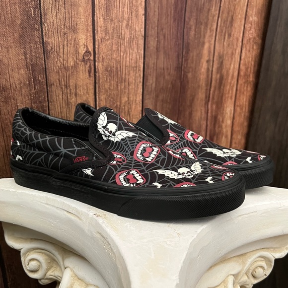 VANS Glow Frights Old Skool Shoes. - Picture 3 of 5